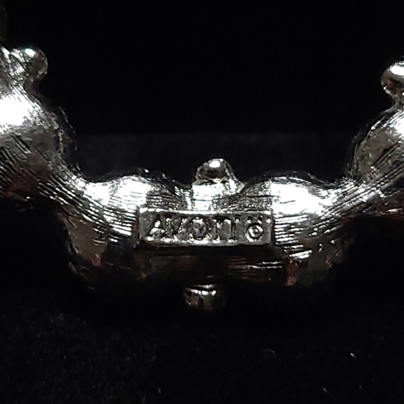 Vintage Avon brooch - Picture 2 of 3